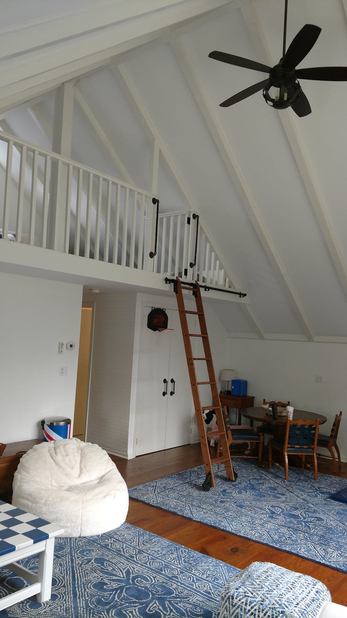 Family Room Loft - Ladder